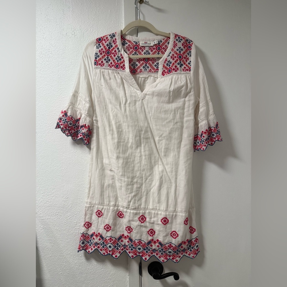 Vineyard Vines Cream 100% cotton dress with Pink & Navy Embroidery